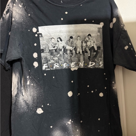 Bundle of 2 Friends Tee Shirts - Picture 3 of 6